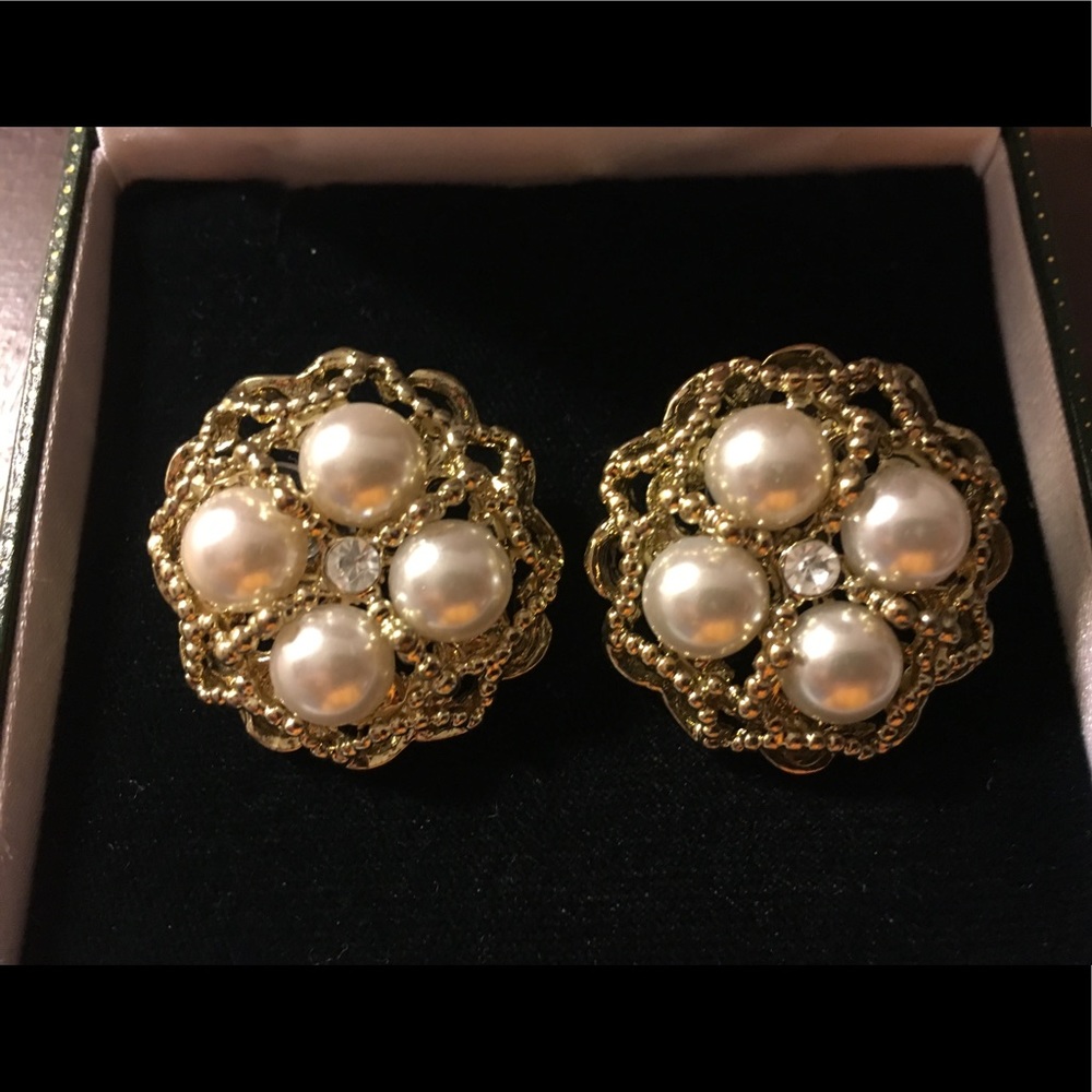 1940’s beautiful earrings